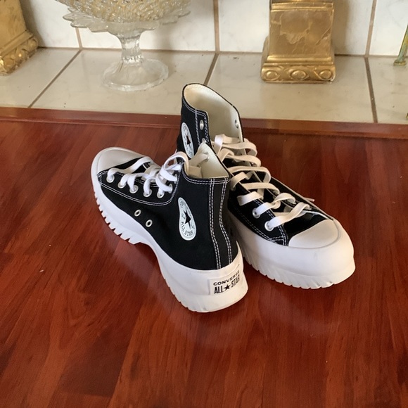 NWT Converse All Stars - Picture 3 of 5